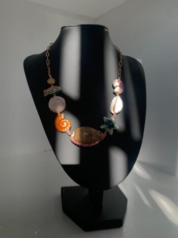 Collar caracolas naturales